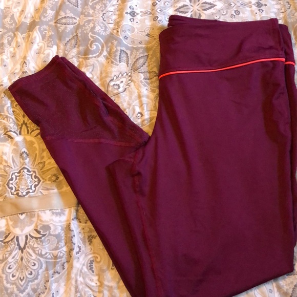 Old Navy active leggings - Picture 3 of 4